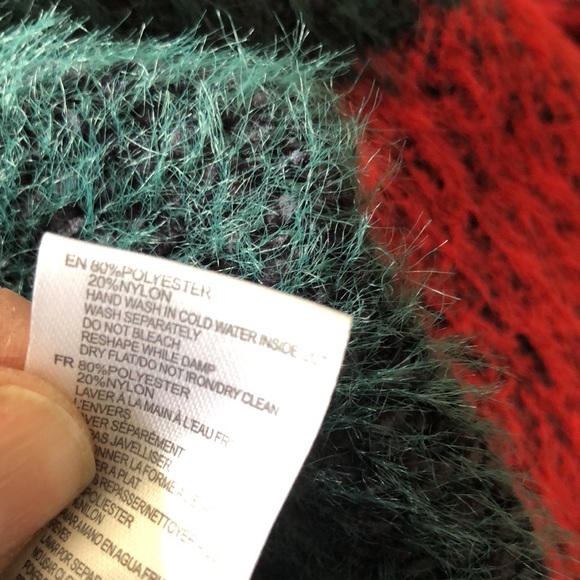 Long Sleeve sweater, hip length, crew neck. - Picture 7 of 7